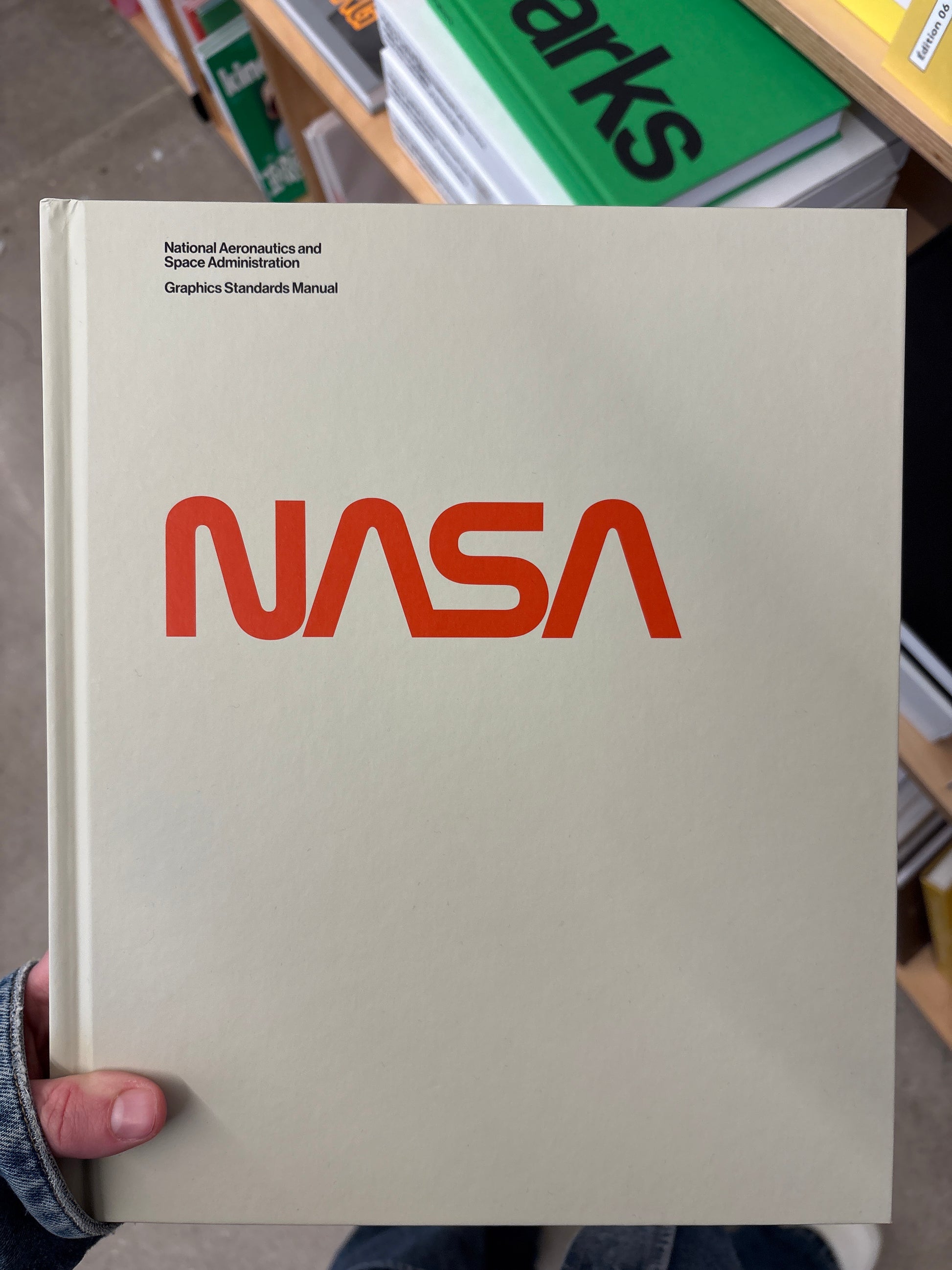 Nasa: Graphics Standards Manual